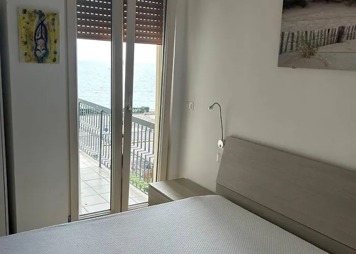 Attico Galilei Fronte Mare By Salentoville *