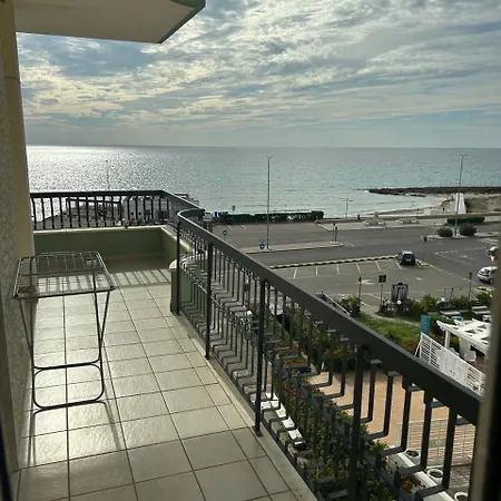 Attico Galilei Fronte Mare By Salentoville Apartament *