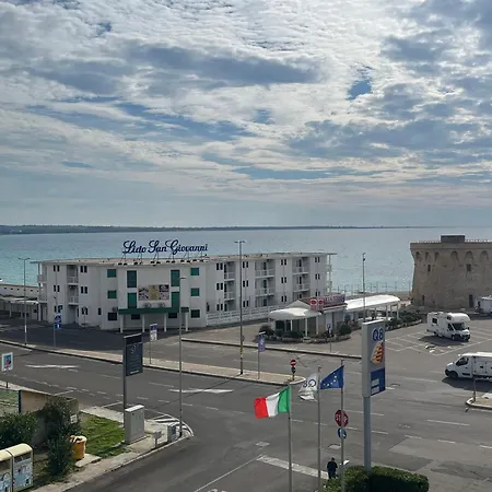 Attico Galilei Fronte Mare By Salentoville * غالّيبولي