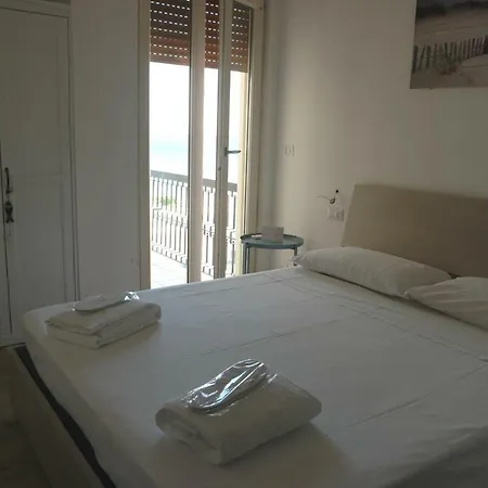 شقة Attico Galilei Fronte Mare By Salentoville غالّيبولي