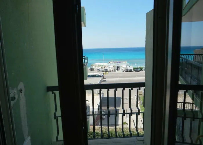 Attico Galilei Fronte Mare By Salentoville